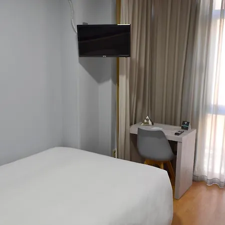 Alda Centro Ξενοδοχείο Οβιέδο