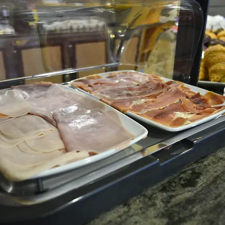 מלון Alda Centro