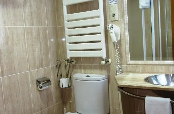 מלון Alda Centro 2*