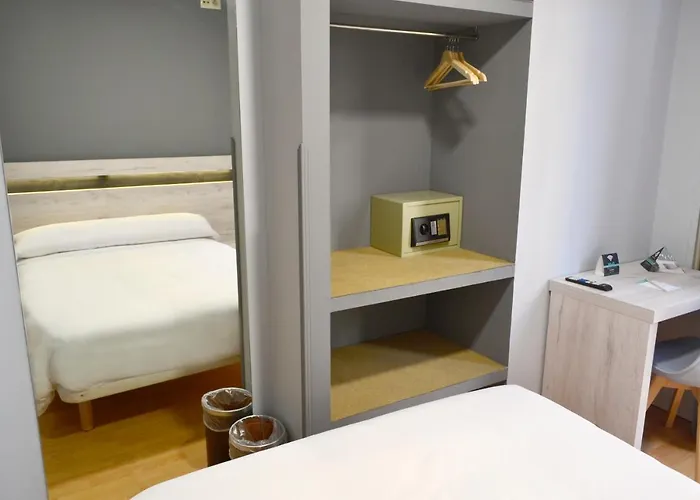 מלון Alda Centro 2*